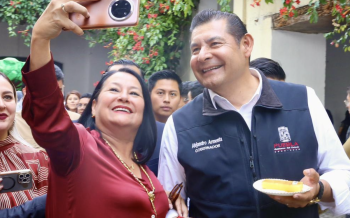 Recorre  y atiende personalmente gobernador las 31 microrregiones de la Entidad